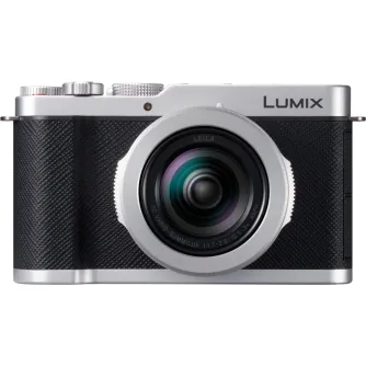 Компактная фотокамера Panasonic Lumix L10 серебристого цвета с объективом Leica 24-75 мм f/1.7-2.8, вид спереди, премиальная сборка с тактильными управляющими дисками