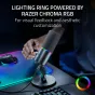 Микрофон Razer Seiren V3 Pro с подсветкой Razer Chroma RGB и кабелем USB-C, подключенный к ноутбуку на современном столе