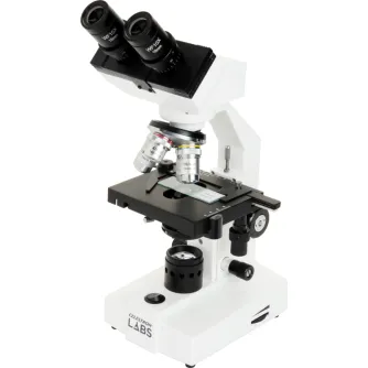 Celestron Labs CB1000CF mikroskops ar melnu binokulāro galvu, četriem ahromatiskiem objektīviem (4x, 10x, 40x, 100x), regulējamu LED apgaismojumu, mehānisko platformu un diafragmu.