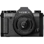 YASHICA FX-D S300 digitālā filmu simulācijas kamera ar EVF, 24mm f/1.8 objektīvu un klasiskā stilā iedvesmotu dizainu digitālai fotografēšanai.