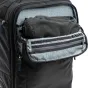 Izturīgs melns Think Tank Airport Essentials Rolling Backpack ar atvērtu priekšējo kabatu, drošības kabeļa slēdzeni un ģeometrisku iekšējo apdari fotogrāfu aprīkojumam