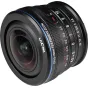 Laowa 4.5-10mm f/2.8 CF Zoom Fisheye Lens - Крупный план черного объектива с синей акцентной полосой, показывающий детализированные маркировки, настройки диафрагмы и индикаторы расстояния фокуса на белом фоне.