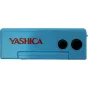 Gaiši zila YASHICA Boiņa atslēgu kamera ar sarkanu YASHICA logotipu un divām melnām apaļām pogām