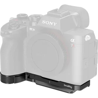 SmallRig 6705 Mount Plate for Sony Alpha 7R VI with ergonomic grip, protective pads, and Arca-Swiss quick-release compatibility