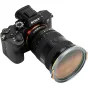 NISI JetMag Pro 82 Prolock Luminous Adapter 77-82mm, установленный на объективе Sony Alpha, со светоотражающими метками и надежным магнитным креплением для быстрого крепления фильтров.