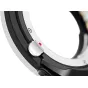 Laowa Megadap Leica M uz Canon RF autofokusa adapters ar elektronisko autofokusa funkcionalitāti, sarkano indikatora gaismu un eņģu mehānismu Leica M objektīvu savienošanai ar Canon RF kamerām