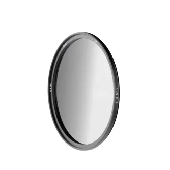URTH 67mm Magnetic Soft Graduated ND8 Filter Plus+ for seamless sky transitions and precise exposure control