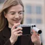 Stilīgs viedtālrunis ar noņemamu 2.35x teleobjektīvu iPhone 16 Pro fotogrāfijām