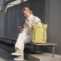 Lime zaļš PGYTECH OneGo Roamer Tote Backpack 18L ar regulējamiem nodalījumiem un diviem pārvadāšanas veidiem foto tehnikai un ikdienas lietām