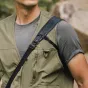 PGYTECH Camera Strap Pro Terrain Brown с механизмом быстрого освобождения и эргономичной подушкой для комфортной и надежной носки камеры.