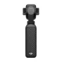 DJI Osmo Pocket 4P Standard Combo divu kameru gimbals, melna teksturēta rokturis, priekšējais skats ar kameras galvu un DJI logo, kompakta portatīva action kamera 4K video