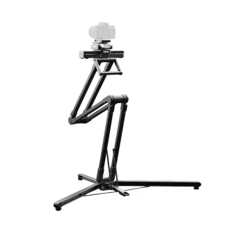 Edelkrone Slide Sprint Bundle StandPLUS PRO with DSLR mounted, compact professional motion stand