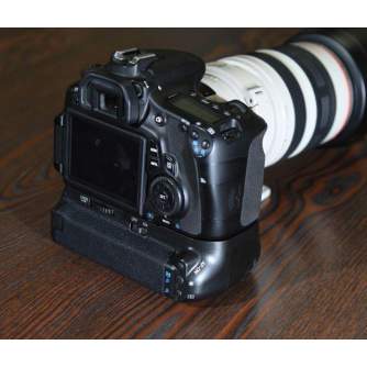 Kameru bateriju gripi - Pixel Battery Grip E9 for Canon EOS 60D - ātri pasūtīt no ražotāja