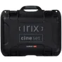 Irix Cine Lens Entry Set Sony E Metric melnā izturīgā cietajā kastē ar iegravētu 'IRIX cine set' tekstu un magnētisko filtru pievienošanas sistēmu