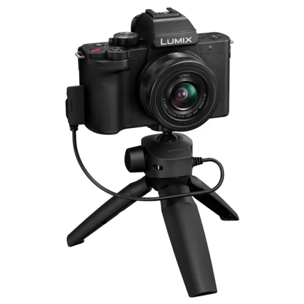 Panasonic Premium Panasonic LUMIX DC-G110 + 12-32mm lens and Tripod-Handle 