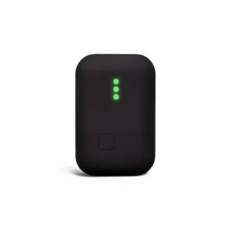 Compact Zoom Instamic Pro Plus C wireless microphone recorder with three illuminated LED indicators