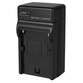 Зарядное устройство Falcon Eyes SP-CHG II для аккумуляторов NP-F, компактное с USB‑C портом, кнопкой индикатора зарядки и слотом для вставки аккумулятора.