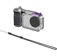 SmallRig modulis ielu fotogrāfijas komplekts DJI Osmo Action 6, ar sudraba rāmi ar purpura akcentiem, melnu sānu rokturi un melnu pītā aproci.SmallRig modulis ielu fotogrāfijas komplekts DJI Osmo Action 6, ar sudraba rāmi ar purpura akcentiem, melnu sānu rokturi un melnu pītā aproci.