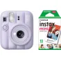 Лиловая Fujifilm Instax Mini 13 моментальная камера рядом с зеленой упаковкой Fujifilm instax mini film, содержащей 10 листов кредитного размера.