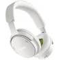 Bose QuietComfort 2. paaudzes balti bezvadu austiņas ar zaļu ausu spilventiņu un Bose logotipu uz ausu kausiem.