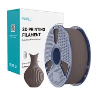 Sunlu PLA Classic Chocolate 3D drukāšanas filaments uz noņemama un atkārtoti izmantojama spolē, 1,75 mm diametrs, ar matētu šokolādes krāsas vazo, kas izprintēta no šī materiāla, blakus tā tējas un baltās iepakojuma.Sunlu PLA Classic Chocolate 3D drukāšanas filaments uz noņemama un atkārtoti izmantojama spolē, 1,75 mm diametrs, ar matētu šokolādes krāsas vazo, kas izprintēta no šī materiāla, blakus tā tējas un baltās iepakojuma.