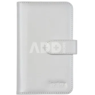 Baltā Fujifilm Instax Mini 13 Clay White ādas fotoalbums ar šuvēm un snap pogaļu, embossēts Instax logo, kompakts dizains, kas paredzēts līdz 64 instant foto