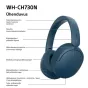 Zili Sony WH-CH730N bezvērīgi pilnvaroto sliežuļi ar Dual Noise Sensor tehnoloģiju, složināma dizaina un līdz 75 stundas baterijas dzīves laiks, parādīti ar funkciju aprakstījumiem uz baltu laukā.