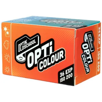 Optik Oldschool OptiColour 200 135‑36 film box, orange packaging with bold white lettering, 36‑exposure 35 mm color negative film, ISO 200, C‑41 processing, displayed upright on a white background.