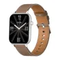 COLMi C28 smartwatch ar sudrabu metalu krāsas atslēgu un krāsu leātra pēdām, parādot analogu lauksu ar 12, 3, 6, 9 skaitļiem uz melnu lauksu