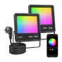 Лепро F1 50 Вт RGB‑смарт LED прожектор с защитой IP65, изображённый с кабелем и вилкой, рядом смартфоном, показывающим приложение управления цветом, оба устройства светятся ярким спектром.