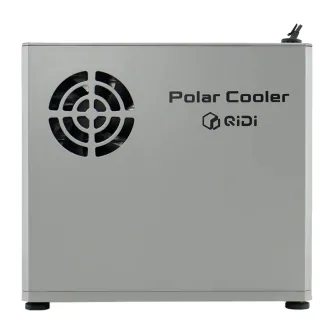 QiDi Polar Cooler Q2/Max4 3D printeru ķīmogs, sudrabs metaliskais ķīmogs ar daurīgu ventilātoru, QiDi logotipu un zelta kāpņu uz augšu, kompaktā dizāna ar melnu bāziem.