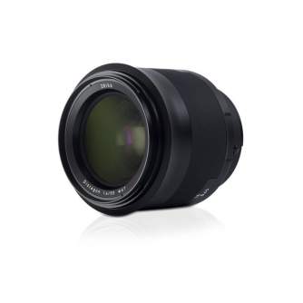 Объективы - Zeiss Milvus 50mm f/1.4 Canon EF (ZE) - быстрый заказ от производителя