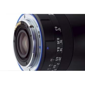 Объективы - Zeiss Milvus 18mm f/2.8 Canon EF (ZE) - быстрый заказ от производителя