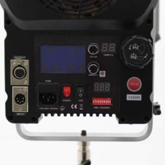 LED Fresnel Prožektori - Falcon Eyes Bi-Color LED Spot Lamp Dimmable CLL-3000TDX on 230V - ātri pasūtīt no ražotāja