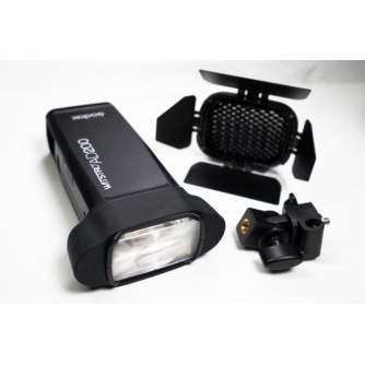 Camera Flashes - Godox AD200 battery flash with remote controller rent