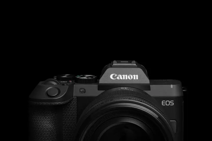 Canon EOS R8 Mark II: pilna kadra kamera ceļojumiem un radošumam